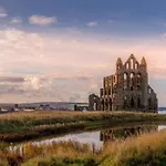 Lot 4, The Old Auction Rooms, With Parking Apartament Whitby