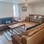 Apartament Lot 4, The Old Auction Rooms, With Parking *