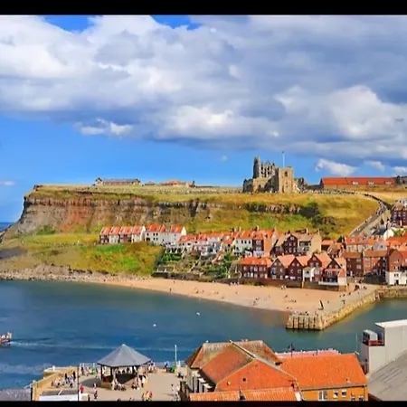 아파트 Lot 4, The Old Auction Rooms, With Parking