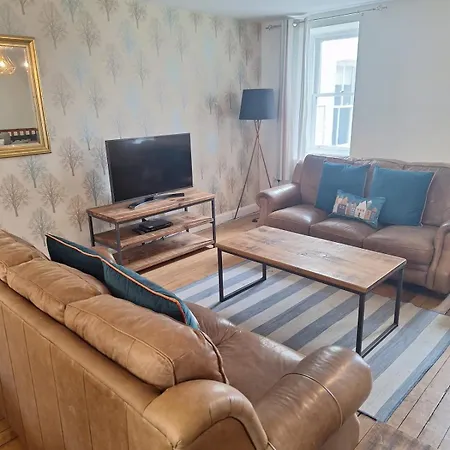 Lot 4, The Old Auction Rooms, With Parking 휫비